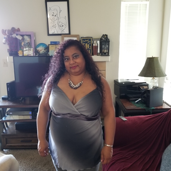 Me Poshing - Picture 2 of 3